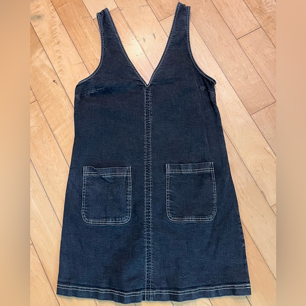 Women’s Urban Outfitters Double V Denim Pinafore Dress Size Small